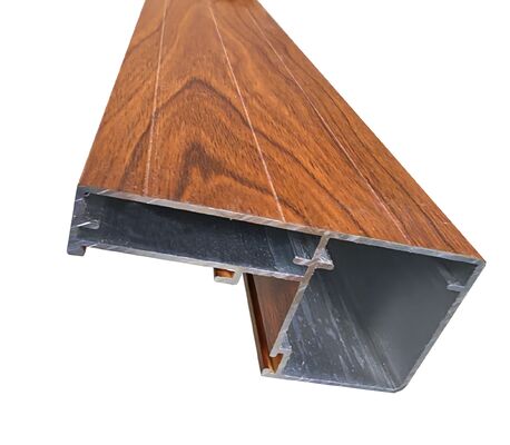 एल्यूमीनियम लैटिन अमेरिकी बाजार के लिए लकड़ी के अनाज के साथ Casement खिड़कियों के प्रोफाइल